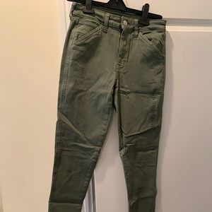 American Eagle green jeggings